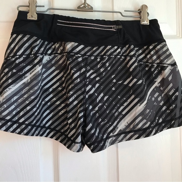 Athleta women’s size XS athletic shorts. Grey and black. - Picture 3 of 4